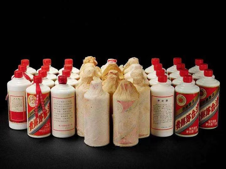 元宝山日照岚山回收酒价格哪里回收(附近上门回收茅台酒）?